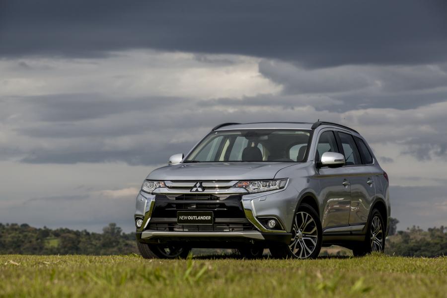  Mitsubishi Outlander 2015 года  (BR) (фото 17 из 19)